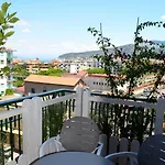 Luiselle Charming Center Πανσιόν 4*