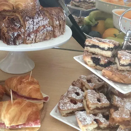 Vendégház Luiselle Charming Center